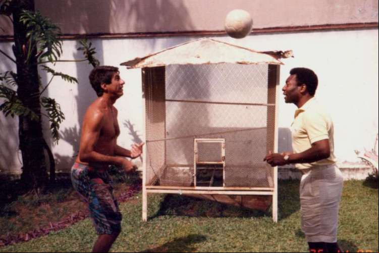 Amizade entre Fagner e Pelé começou na despedida do