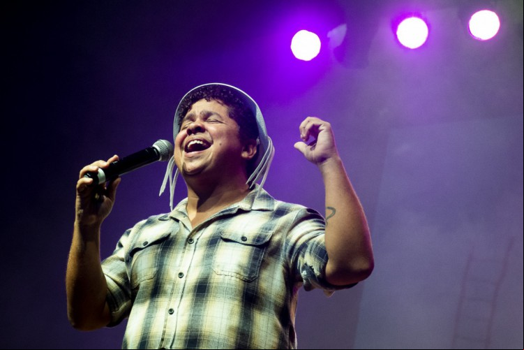 Em celebração ao seu aniversário, o cantor, compositor e violonista Edinho Vilas Boas realiza uma live especial nesta segunda-feira, 24