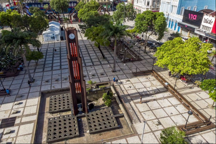 A Praça do Ferreira, no Centro de Fortaleza, deve receber projeto de revitalização