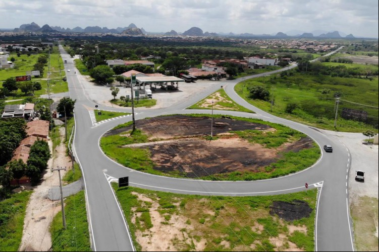 ￼Trecho próximo a Quixadá, cidade que também serviria de porto seco para ajudar em logística no Centro-Sul do Estado