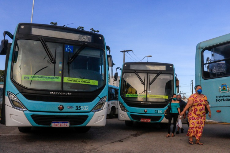 Foto de apoio ilustrativo. Linhas de ônibus em Fortaleza devem funcionar com as fusões e novos horários a partir deste sábado, 11