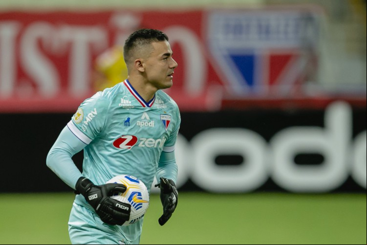 Felipe Alves se recupera de lesão na coxa esquerda