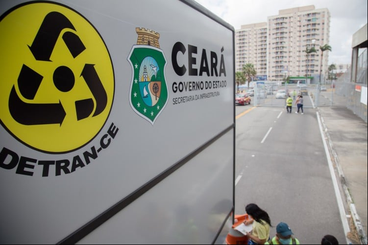 Três servidores públicos foram afastados das funções