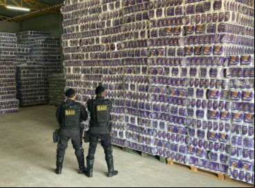 ￼FORAM cerca de 2.400 fardos do material 