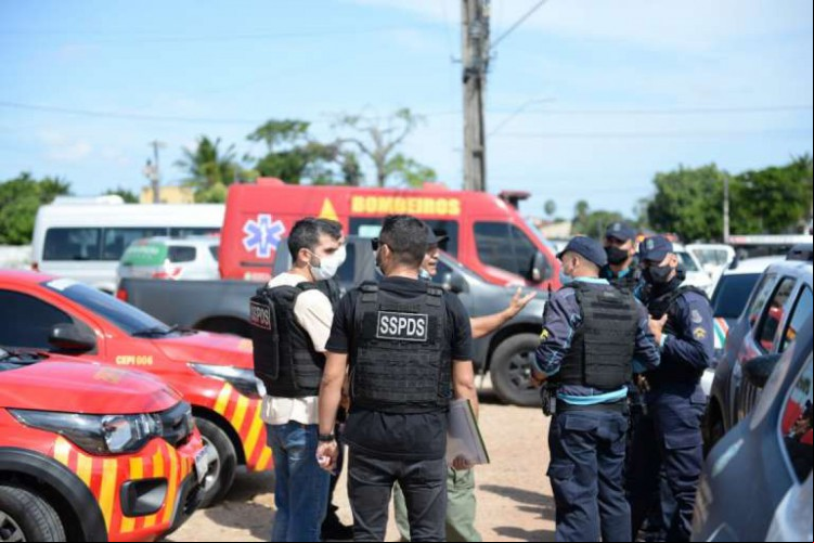 SSPDS atribui melhoria nos indicadores a ações integradas entre as forças de Segurança do Estado. No foto, policiais militares e civis conversam sobre ações conjuntas 