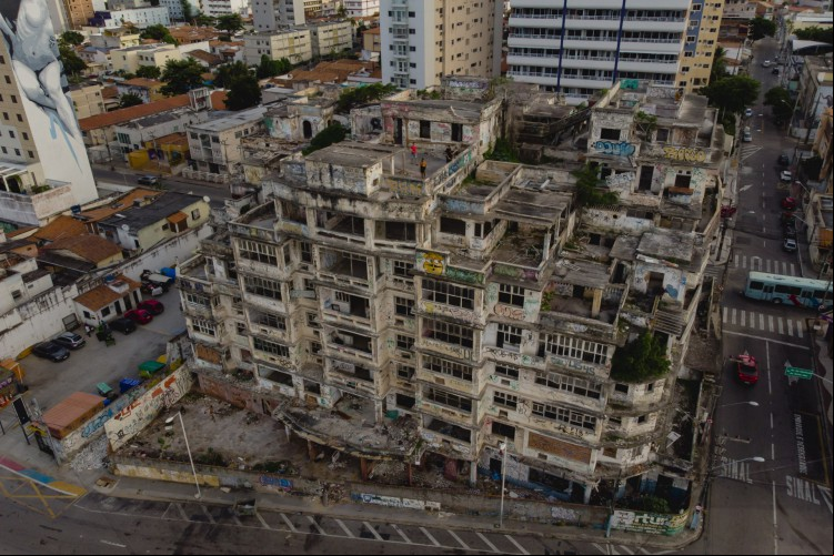 Edifício São Pedro, em fevereiro de 2022. Processo de desapropriação do imóvel não tem prazo para chegar ao fim.