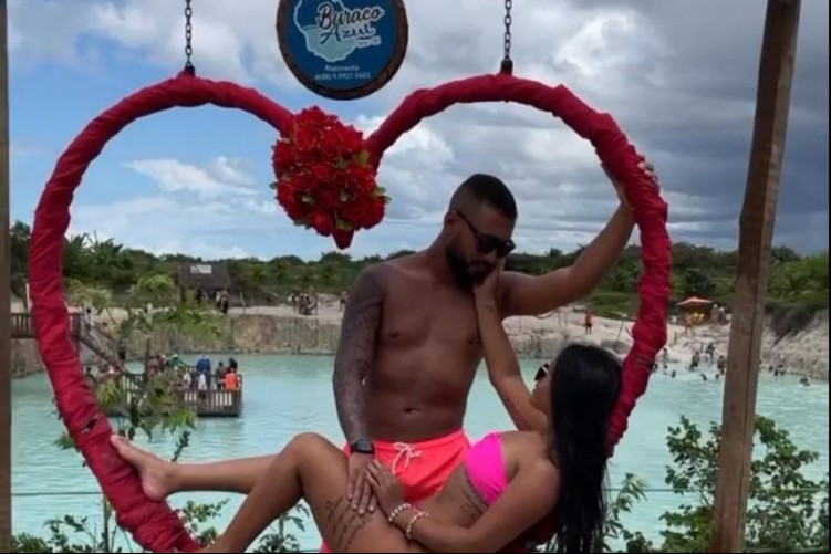 O casal viajou de São Paulo ao Ceará e eava no Buraco Azul, em Cruz, quando houve o afogamento