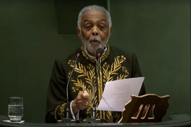 Gilberto Gil toma posse na Academia Brasileira de Letras