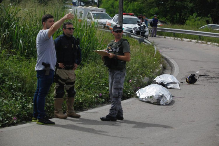Dois policiais rodoviários federais foram mortos na BR-116 na manhã desta quarta-feira, 18, em Fortaleza