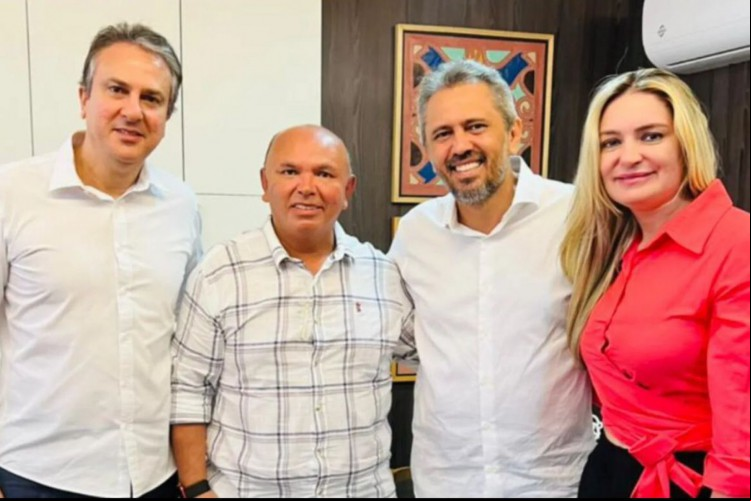 Anúncio de apoio a Elmano de Freitas foi divulgado nesta segunda-feira, 1º