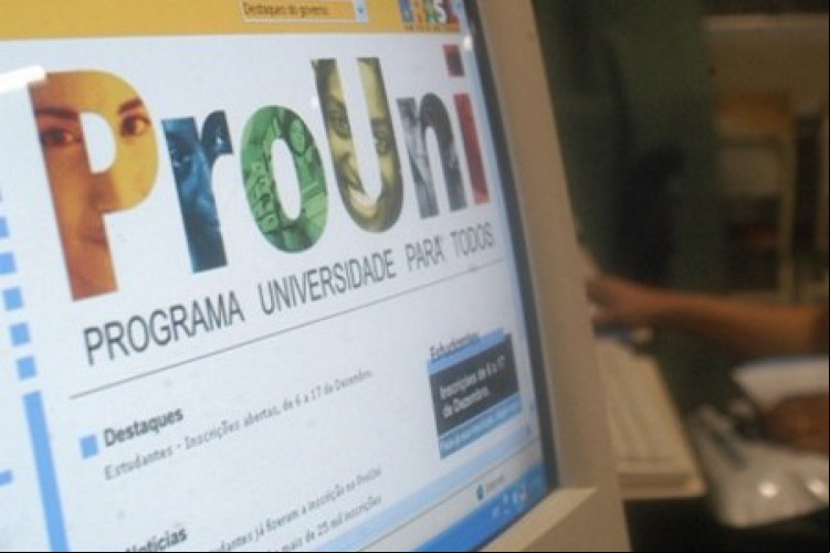 Enem 2022: o Programa Universidade Para Todos, ou ProUni, oferece bolsas de estudo para alunos de baixa renda em instituições particulares de ensino superior