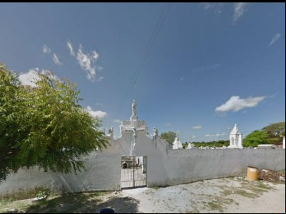 Carlos foi sepultado no Cemitério Encanto da Paz, em Guanacés, Cascavel 