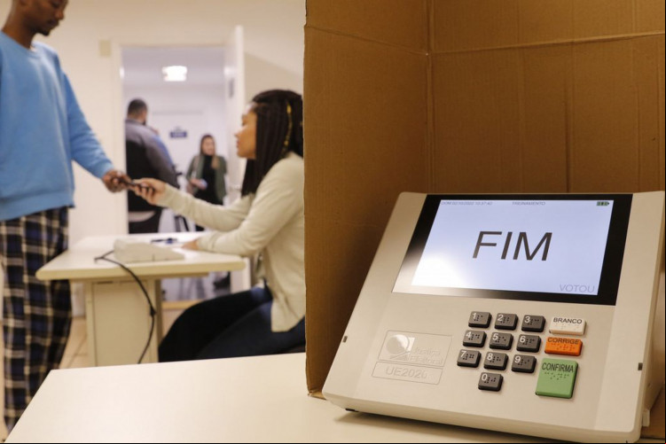 Eleitor pode votar hoje mesmo que não tenha comparecido no 1º turno