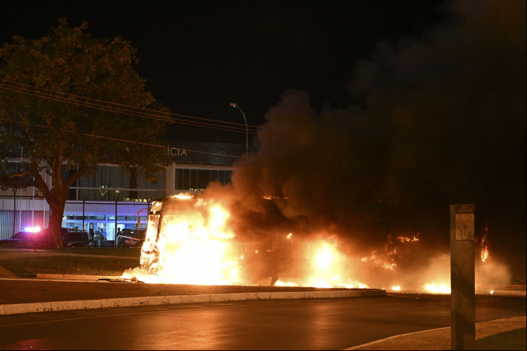 Atos de violência e vandalismo cometidos por apoiadores do presidente Jair Bolsonaro, em Brasília