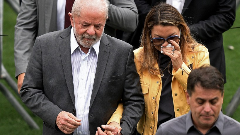 Lula e Janja na chegada ao velório de Pelé