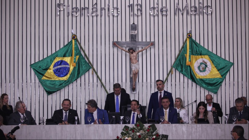 A base do governador tem mostrado força e matérias mais difíceis tem ado com facilidade