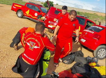 Guarnições do Corpo de Bombeiros encontraram corpo na manhã deste sábado, 25 
