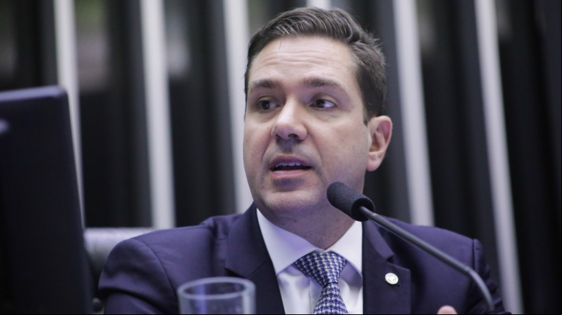 Deputado Eduardo Bismarck: projeto mais amplo do que o regulamentado no TSE