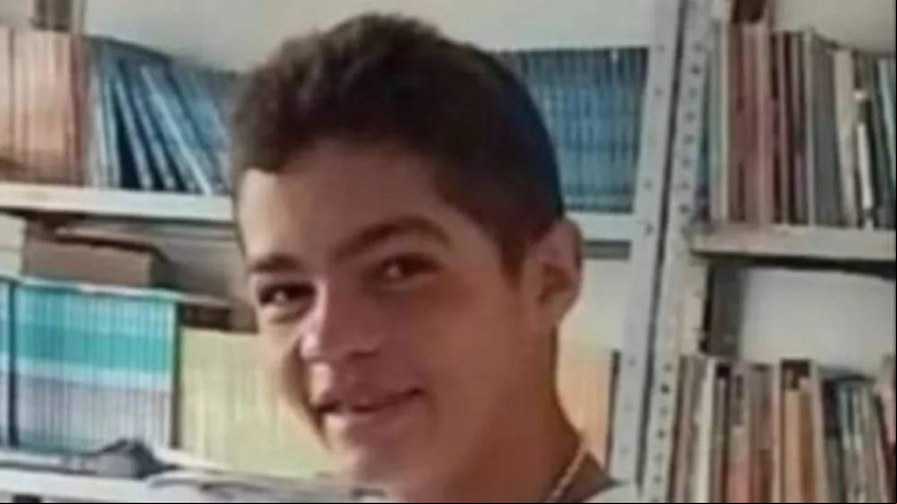 O adolescente entrou no açude para salvar seu cachorro e não conseguiu mais emergir