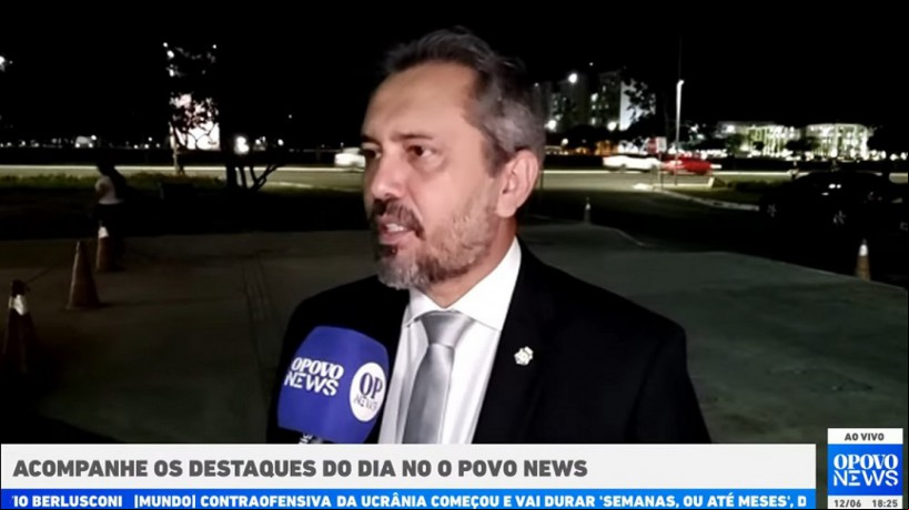 Governador Elmano de Freitas (PT) comentou denúncias de tortura no sistema prisional do Estado em entrevista ao programa O POVO News