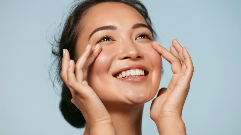 Procedimento de harmonização facial ajuda a combater os sinais de envelhecimento (Imagem: puhhha | Shutterstock)
