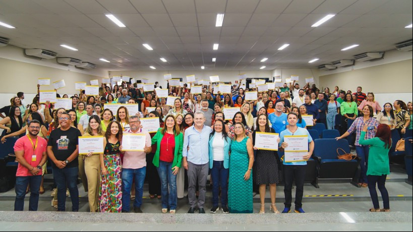 ORGANIZAÇÕES atendem cerca de
10 mil alunos da rede pública de Fortaleza