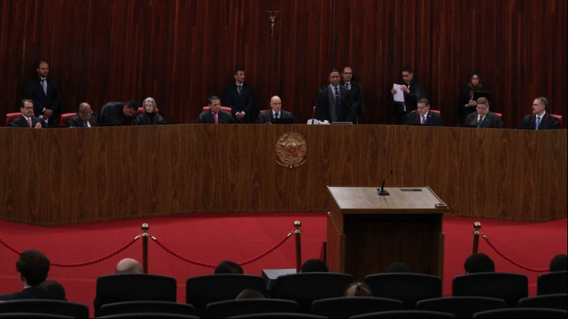 Tribunal Superior Eleitoral (TSE) realiza sessão plenária para julgamento da ação que pede a inelegibilidade de Jair Bolsonaro e de Walter Braga Netto