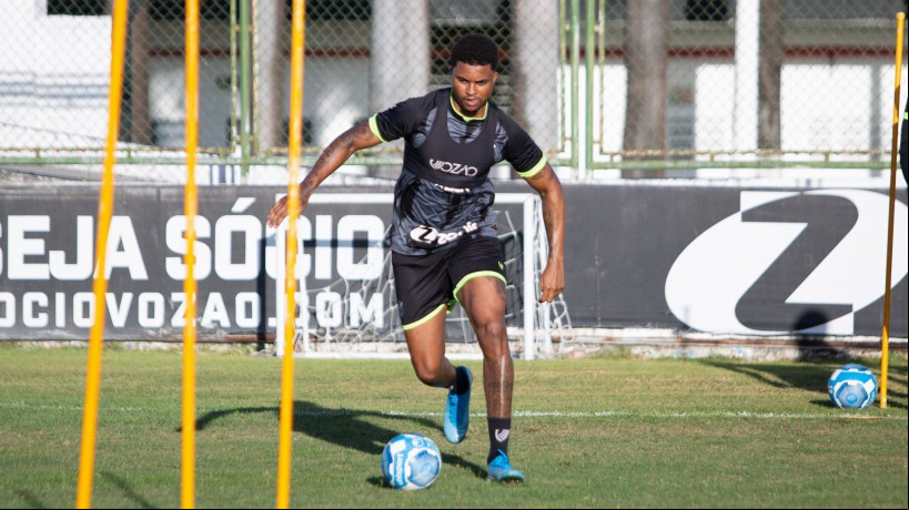 Lucas Ribeiro foi adquirido pelo Ceará junto ao Hoffenheim e terá vínculo válido até o fim de 2024
