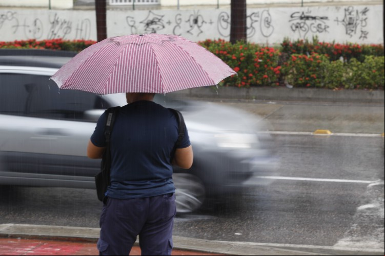 Foto de apoio ilustrativo: A previsão do tempo indica redução no acumulado de chuva em todas as macrorregiões do Ceará até este sábado, 24. As precipitações concentram-se principalmente no Sertão Central e Inhamuns e na Jaguaribana nesta sexta-feira, 23