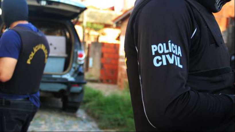 O detido já tinha antecedentes criminais por ameaça e lesão corporal