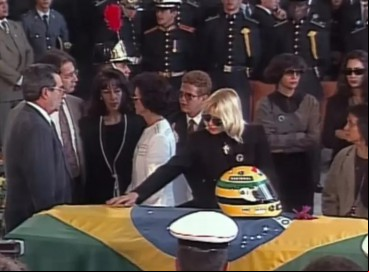 Xuxa é a viúva reconhecida pela família Senna Xuxa é a viúva reconhecida pela família Senna