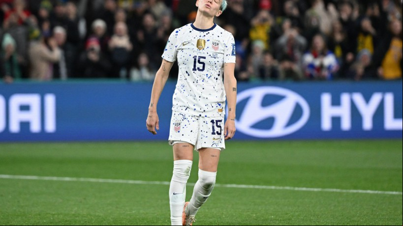 Megan Rapinoe lamenta pênalti perdido pelos Estados Unidos nas oitavas de final da Copa do Mundo Feminina 2023