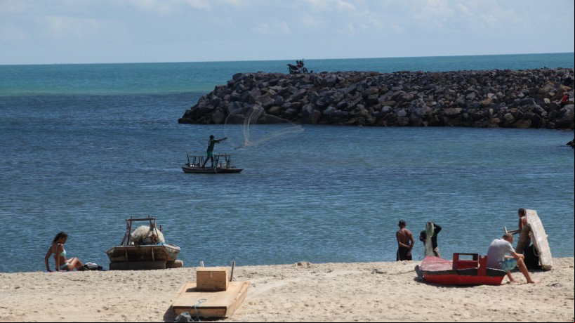 Espigão no Icaraí, uma das praias de Caucaia mais afetadas pelo avanço do mar