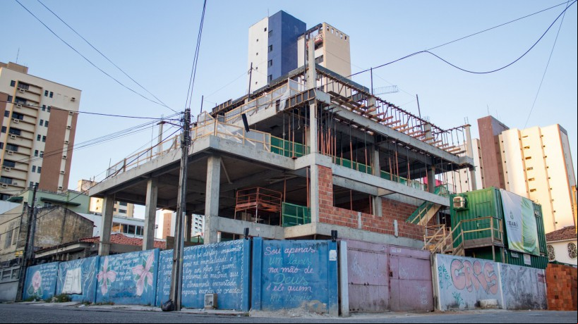 Obras para construção de novo Batalhão dos Bombeiros, em agosto de 2023, onde era localizado o Edifício Andrea
