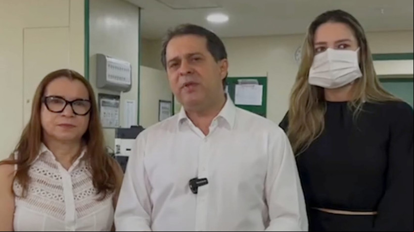 Em transmissão realizada no Instagram, Evandro Leitão, ao lado da secretária municipal de Saúde Tânia Coelho e da senadora Augusta Brito, divulgou que foram realizadas cerca de 37.853 cirurgias até esse domingo, 10