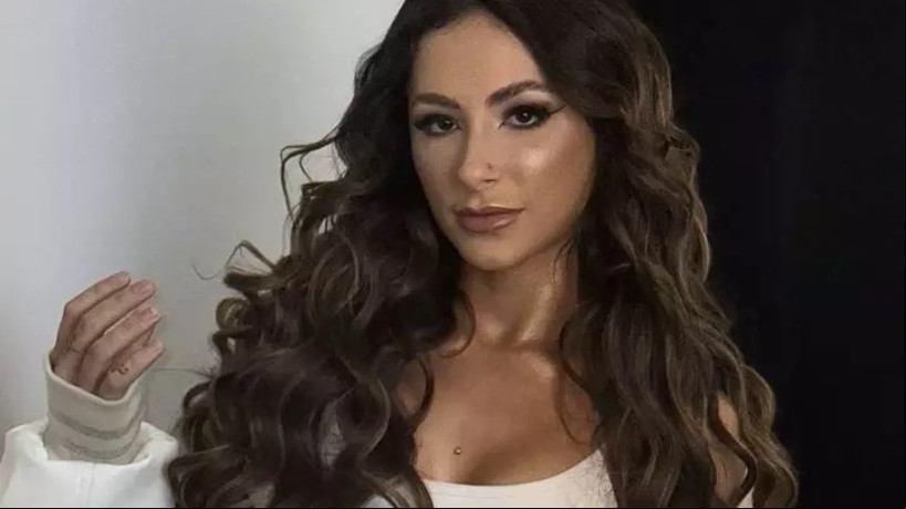 A tiktoker e influenciadora digital Nathalia Valente foi confirmada na 15ª edição do reality show A Fazenda; conheça a participante