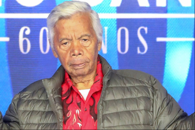 Gonçalo Roque, assistente de palco de Silvio Santos e diretor de auditório do SBT, foi internado novamente após ar mal