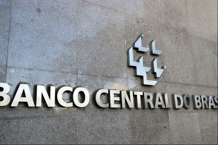 Com o Pix, modalidades como o DOC e o TEC caiu em desuso