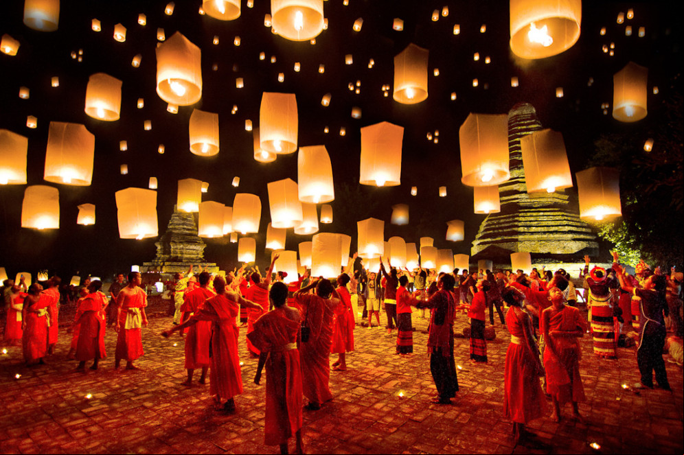O Visakha Bucha acontece sempre numa noite de lua cheia do mês de maio. O Visakha Bucha acontece sempre numa noite de lua cheia do mês de maio.