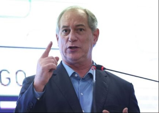 Em resposta, Ciro voltou a criticar programa "Crédito do Trabalhador"