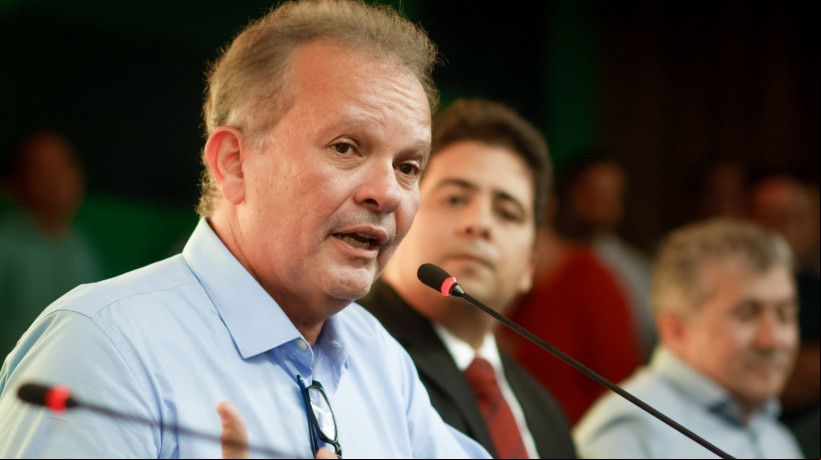 Deputado federal André Figueiredo (PDT) declarou apoio a Naumi Amorim que disputa o segundo turno contra Waldemir Catanho em Caucaia