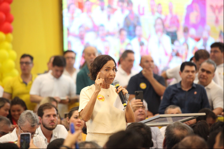 Izolda é o nome escolhido por Ivo e Cid para ser candidata a prefeita de Sobral