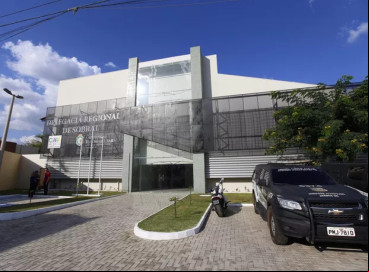 Os dois foram conduzidos para a Delegacia Regional de Sobral 
