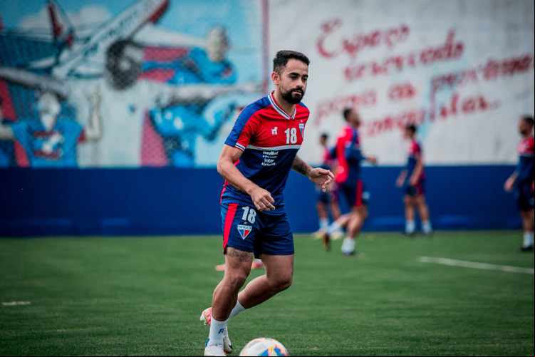 Meia Luquinhas em treino do Fortaleza no Centro de Excelência Alcides Santos, no Pici