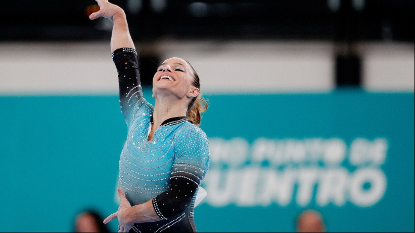 Atleta Jade Barbosa nos Jogos Pan-americanos Santiago de 2023; atleta anunciou primeira gravidez