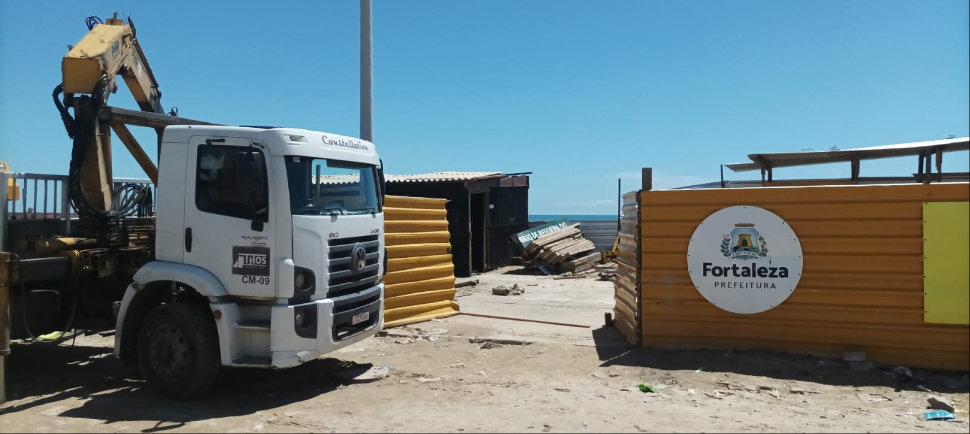Maquinário de obra do Vila do Mar foi depredado por grupo criminoso. Serviços foram interrompidos até reposição das máquinas