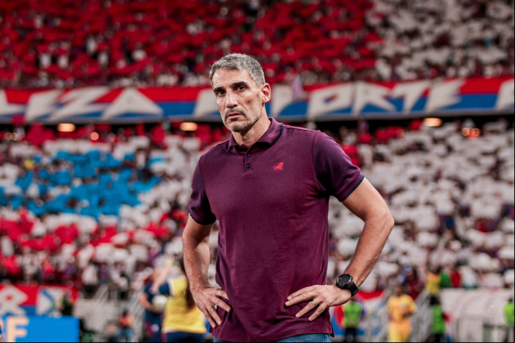 Técnico Vojvoda no jogo Fortaleza x Ceará, no Castelão, pela Copa do Nordeste 2024