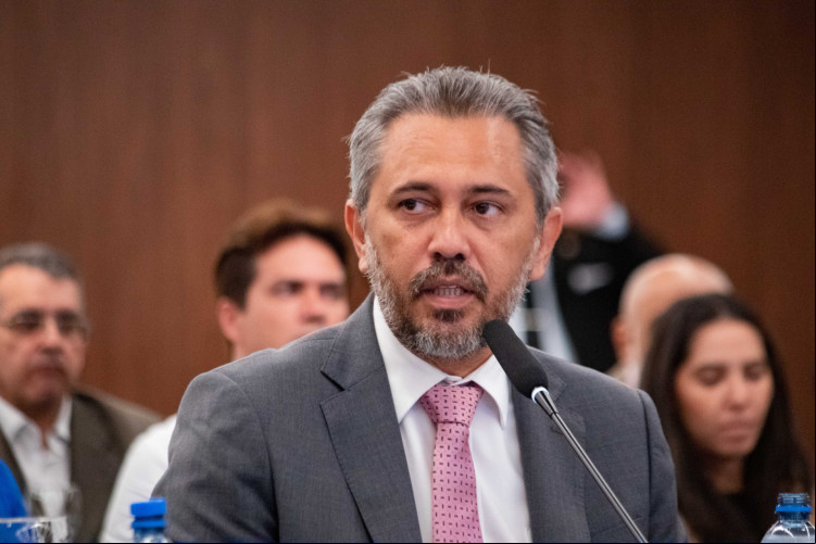 Governador: Elmano de Freitas