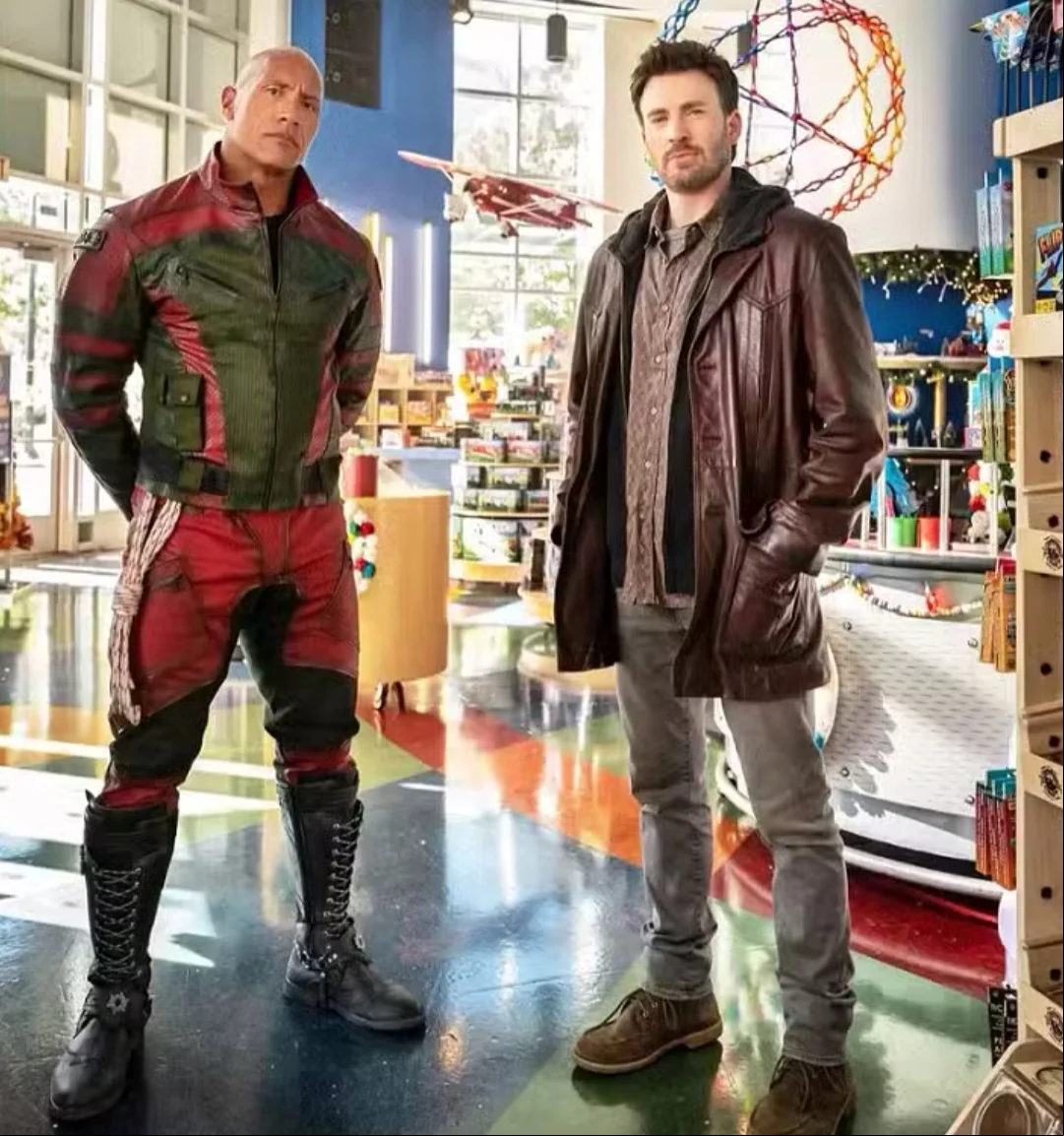 E uma produção que reúne Chris Evans e Dwayne Johnson - Red One - está prevista para novembro de 2024 na Prime Vídeo. É um filme de Natal, algo que Chris Evans diz nunca ter pensado em fazer. Ele disse que adorou a oportunidade. E elogiou muito o colega