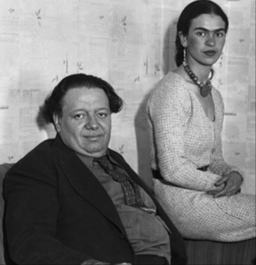 Diego Rivera é um expoente nas artes do México, ao lado da mulher, mais famosa que ele, Frida Kahlo. Ambos tiveram uma relação conturbada, mas deixaram um valioso legado artístico para o país e o mundo.